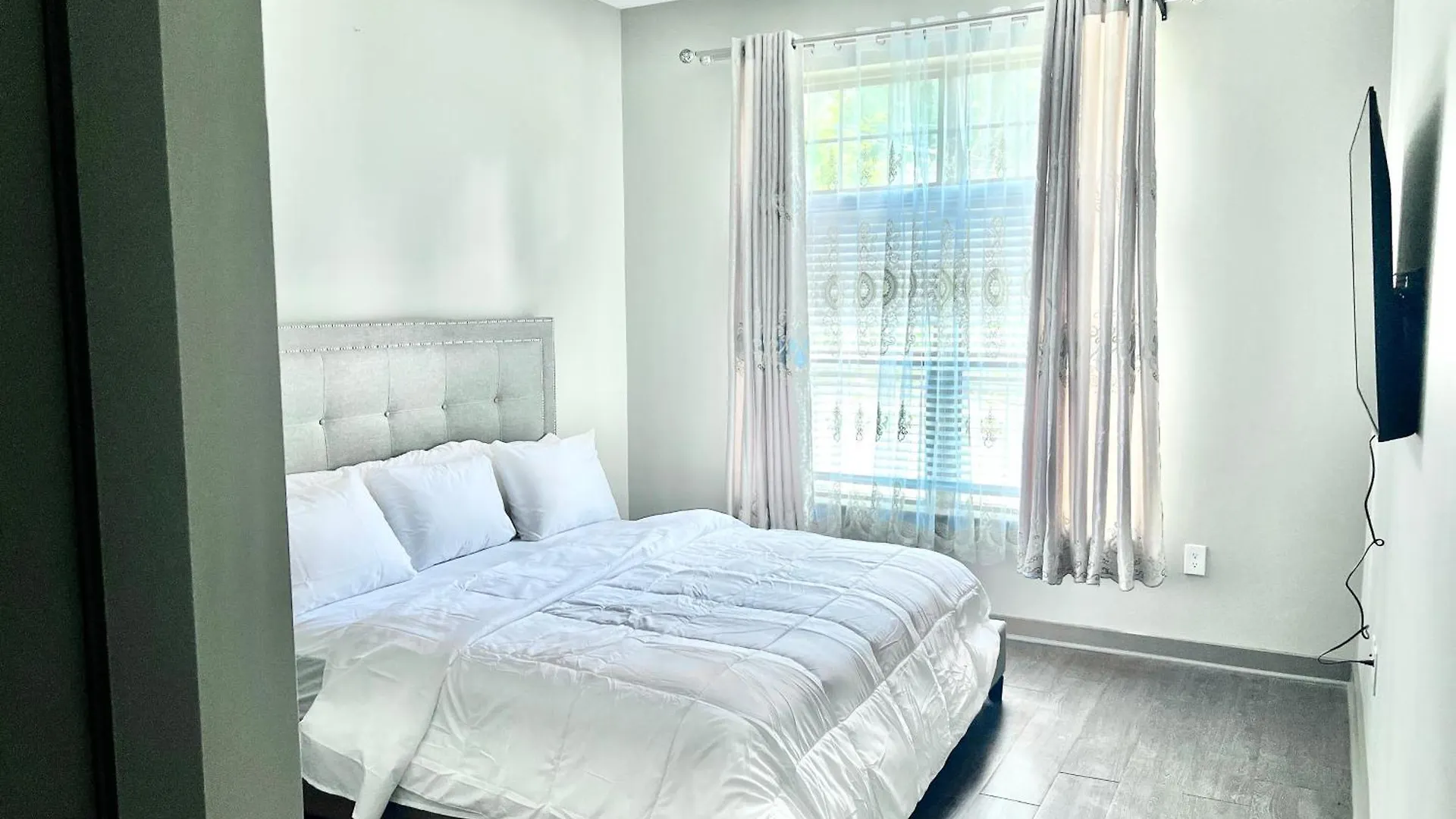 Uptown Charlotte Modern Stay 2Br 0*,